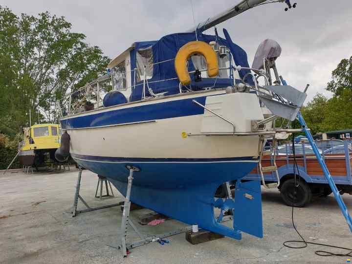 Hallberg-Rassy HR94 Cutter