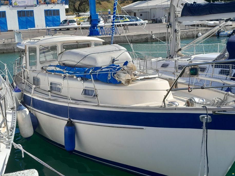 Hallberg-Rassy HR94 Cutter