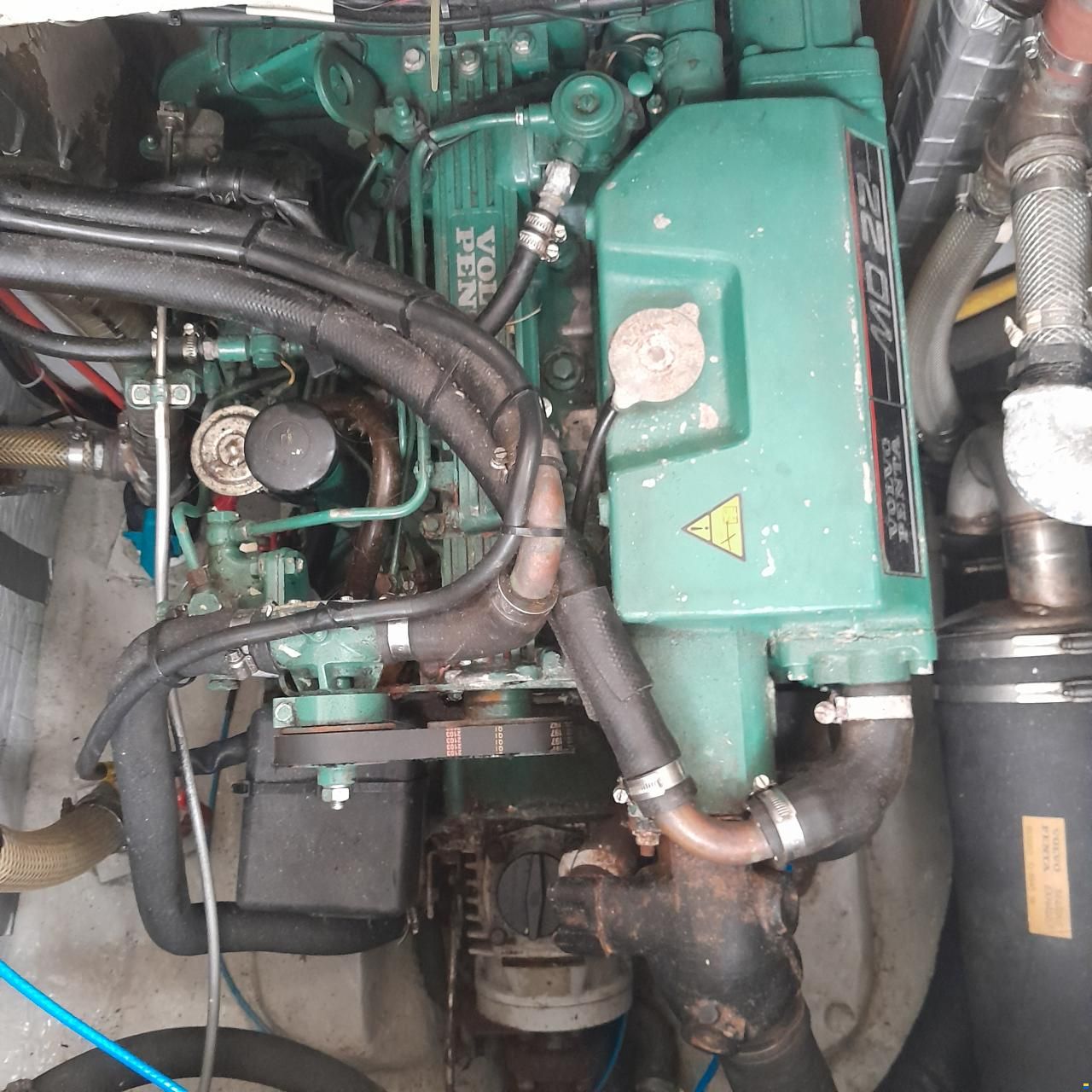 Hallberg-Rassy HR94 Cutter