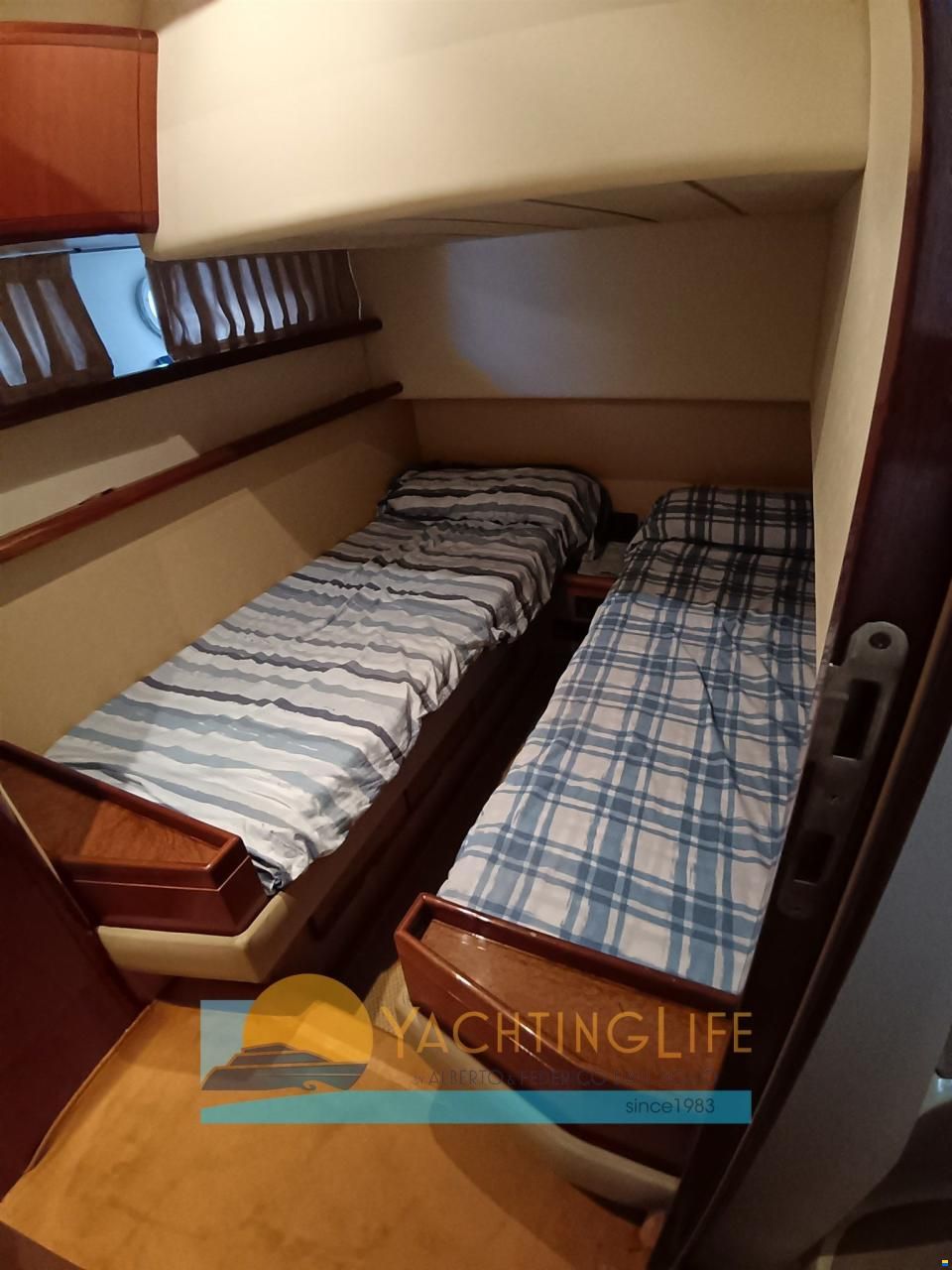 Ferretti 150