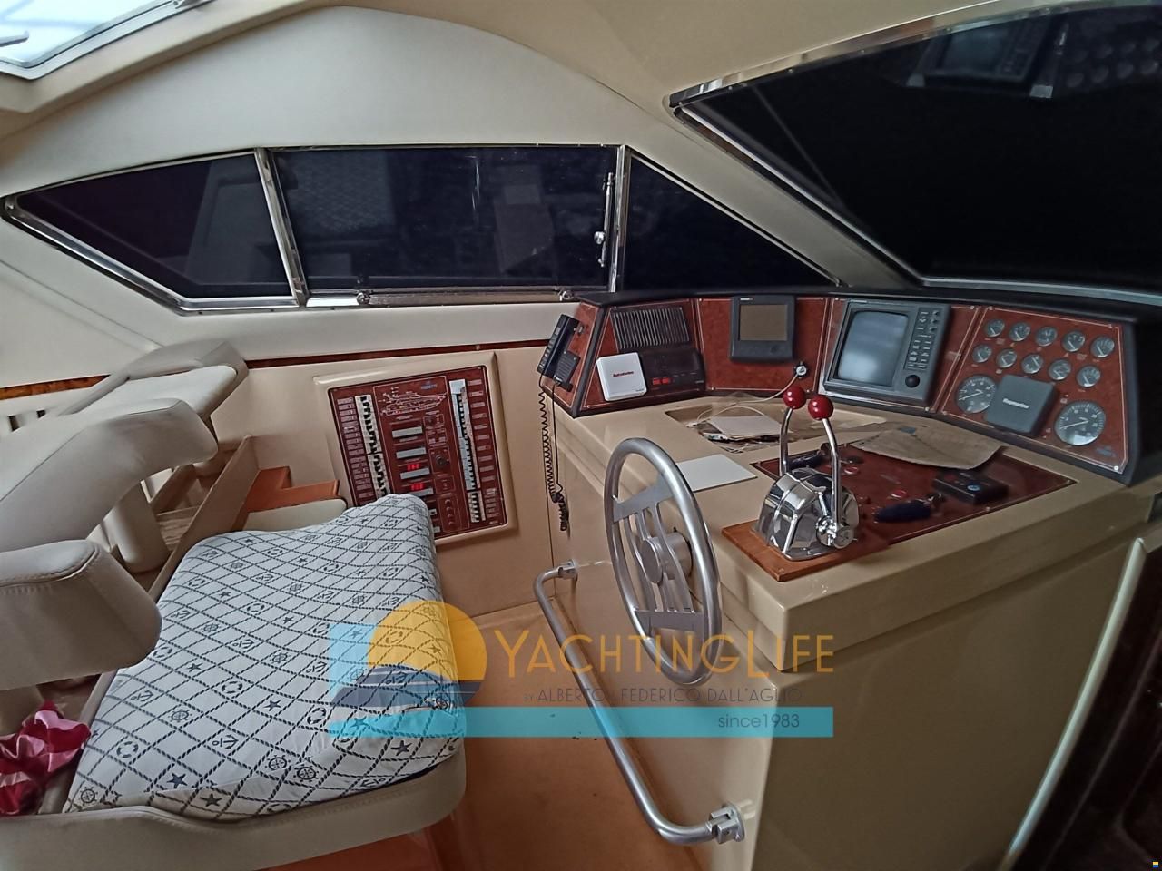 Ferretti 150