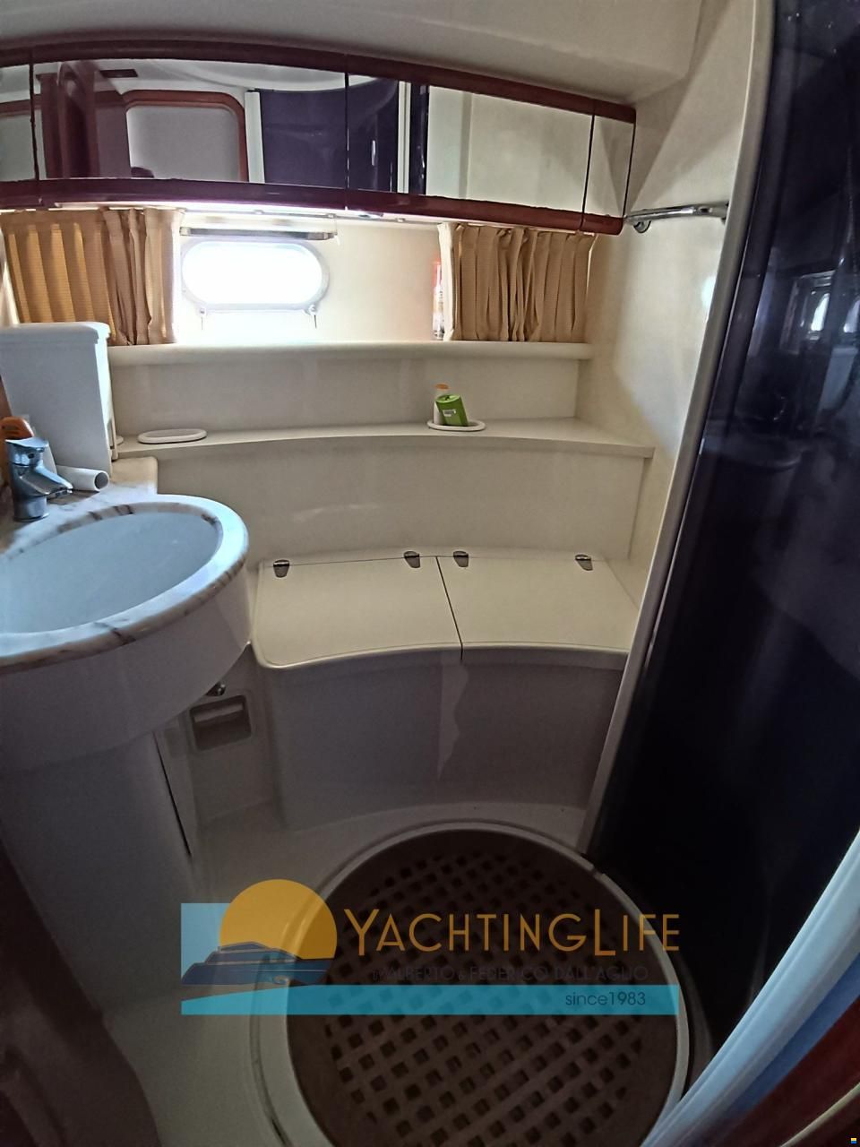 Ferretti 150