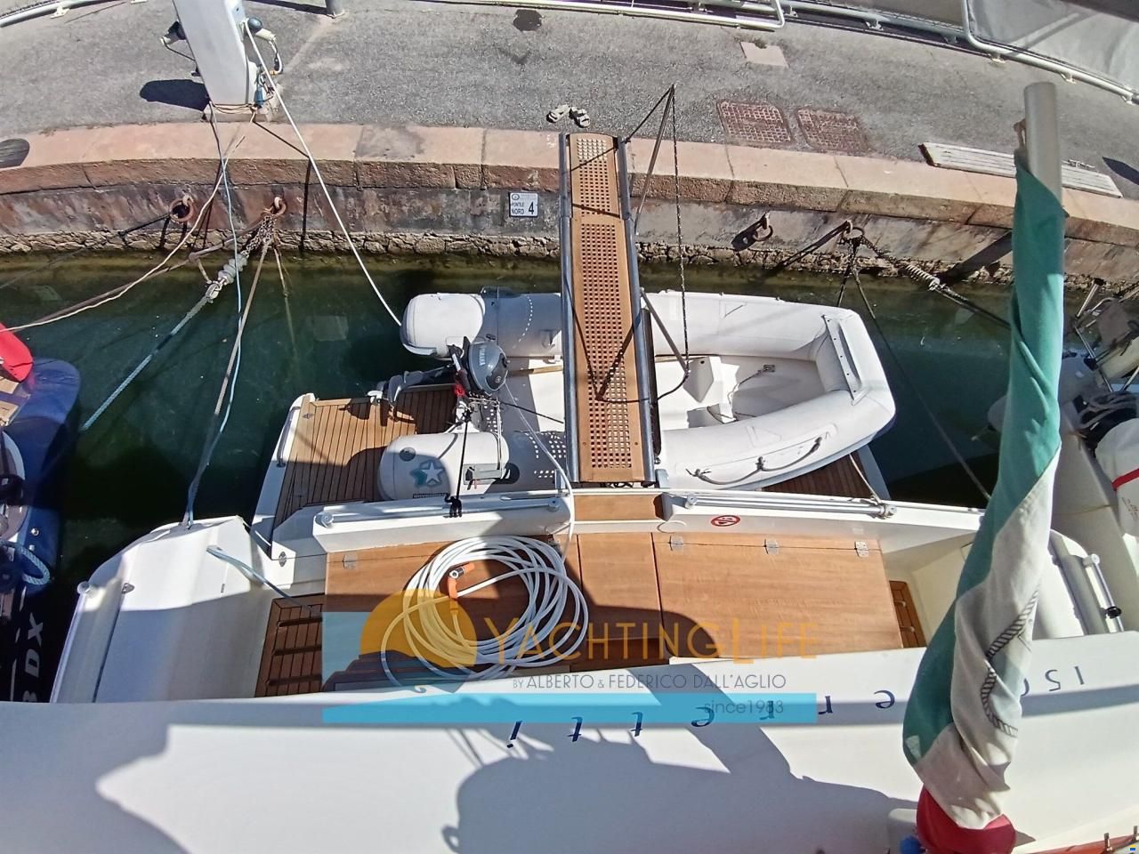 Ferretti 150