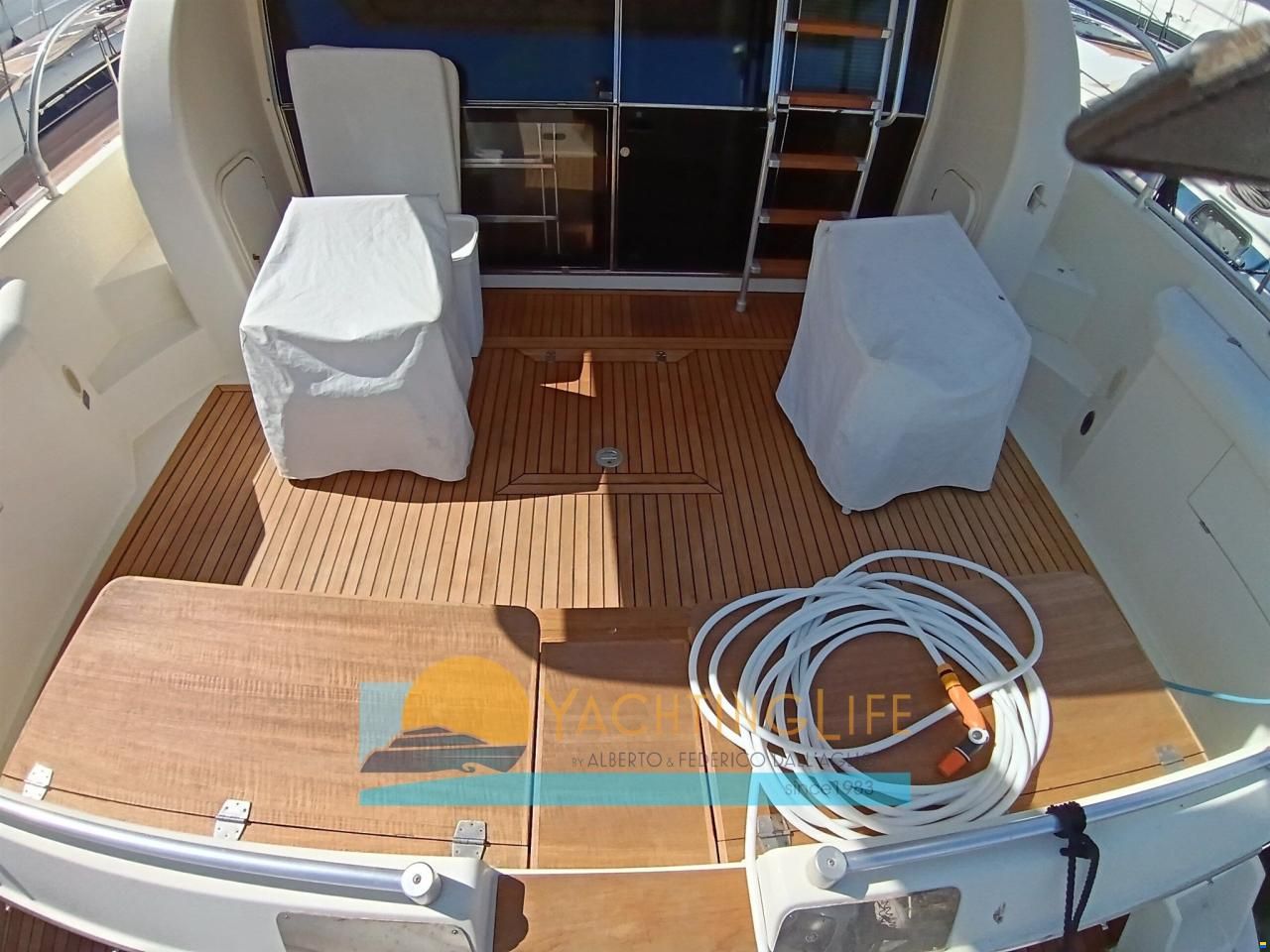 Ferretti 150