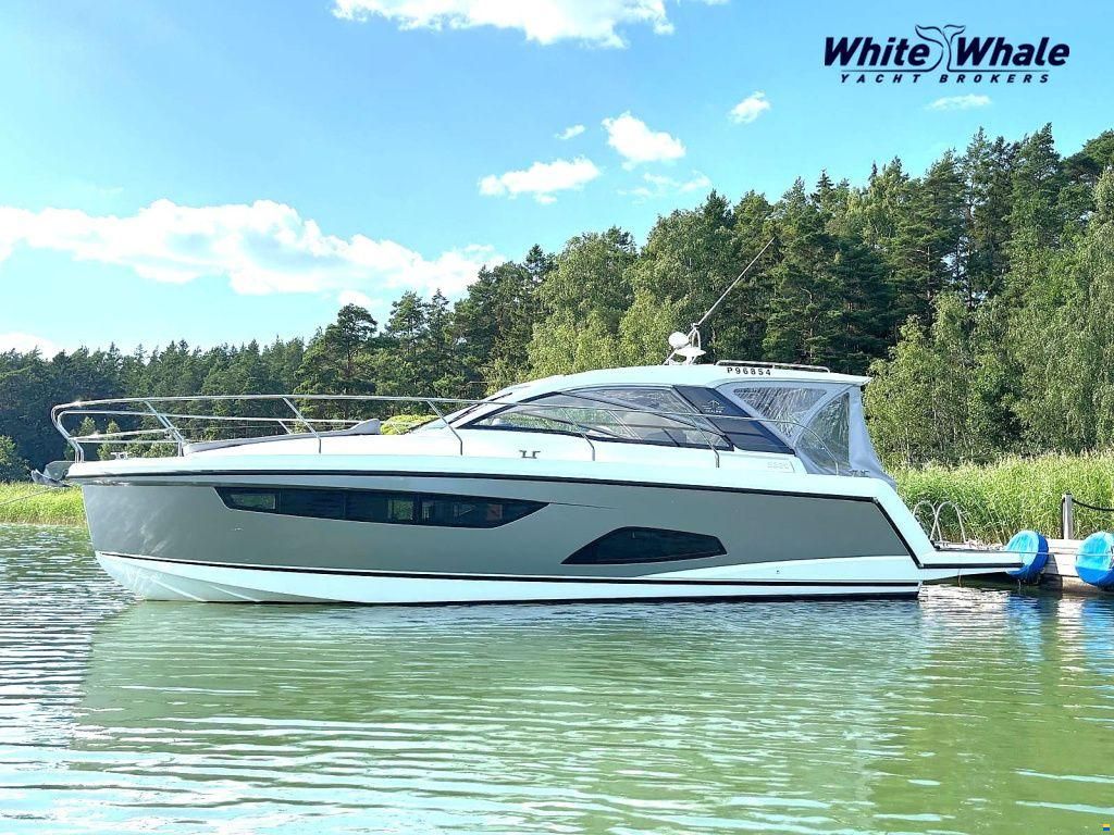 Sealine S330