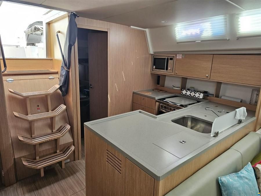 Bavaria C50 Style