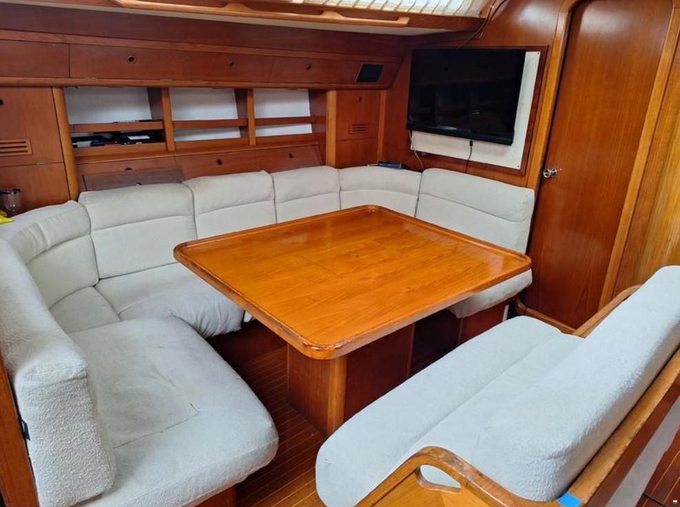 Grand Soleil 52