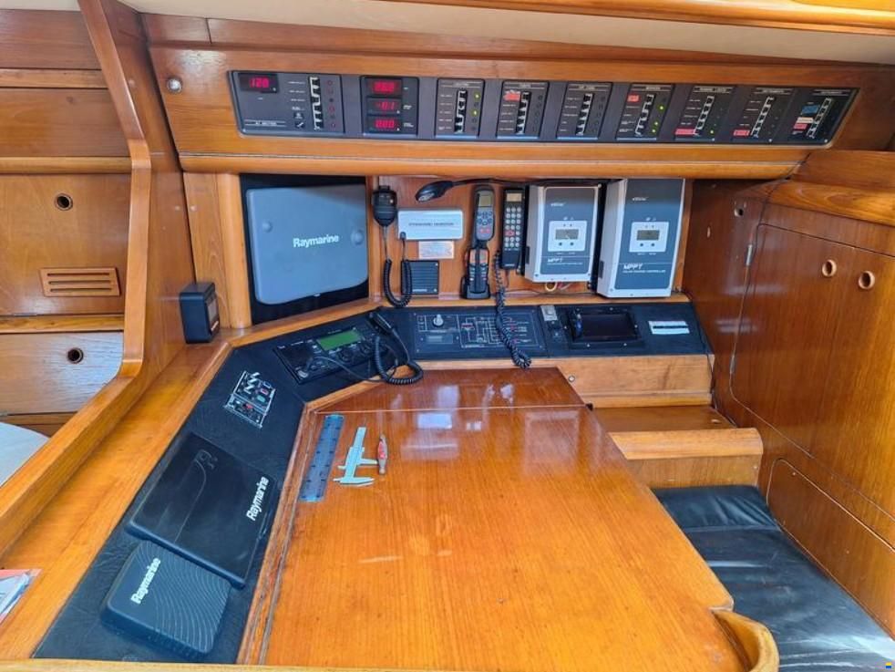 Grand Soleil 52