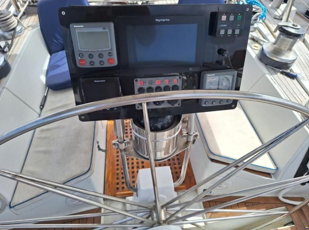 Grand Soleil 52