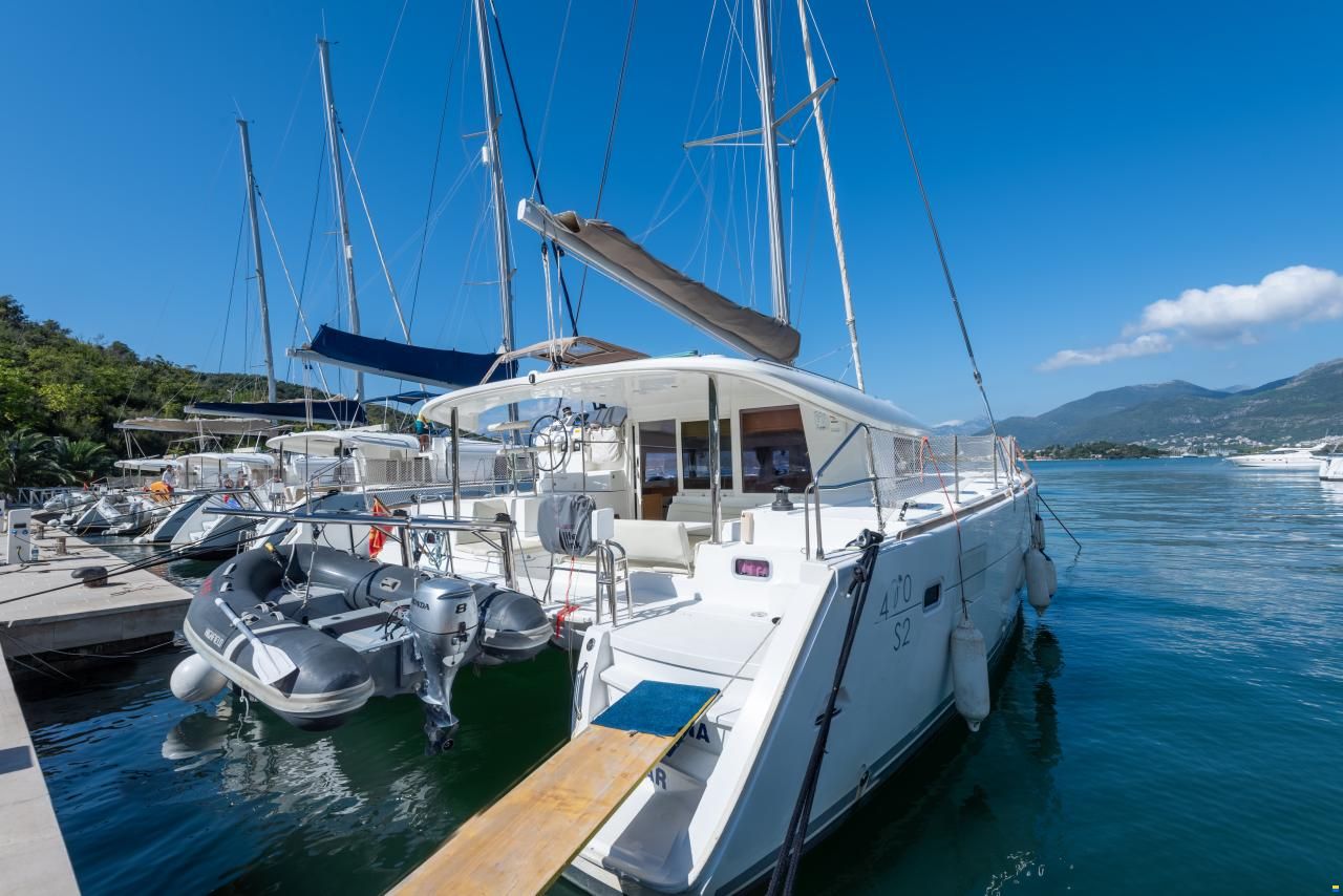Lagoon 400