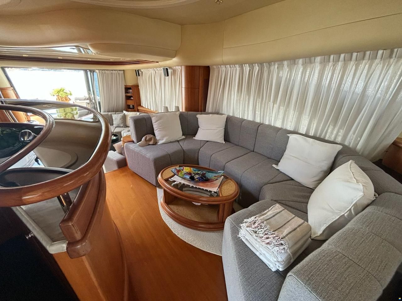Azimut AZ 68 Fly