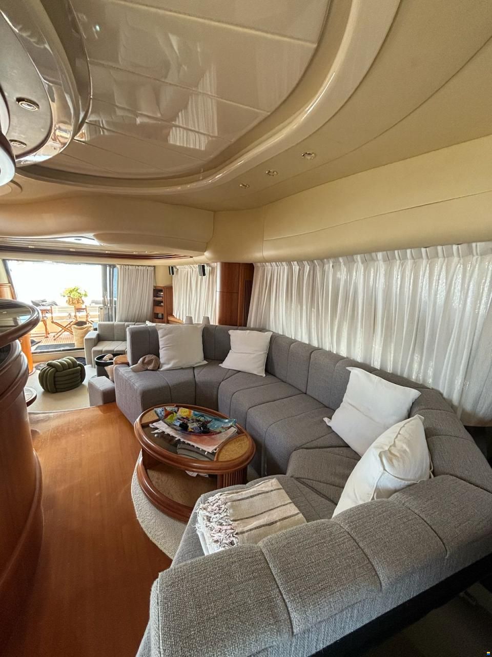 Azimut AZ 68 Fly