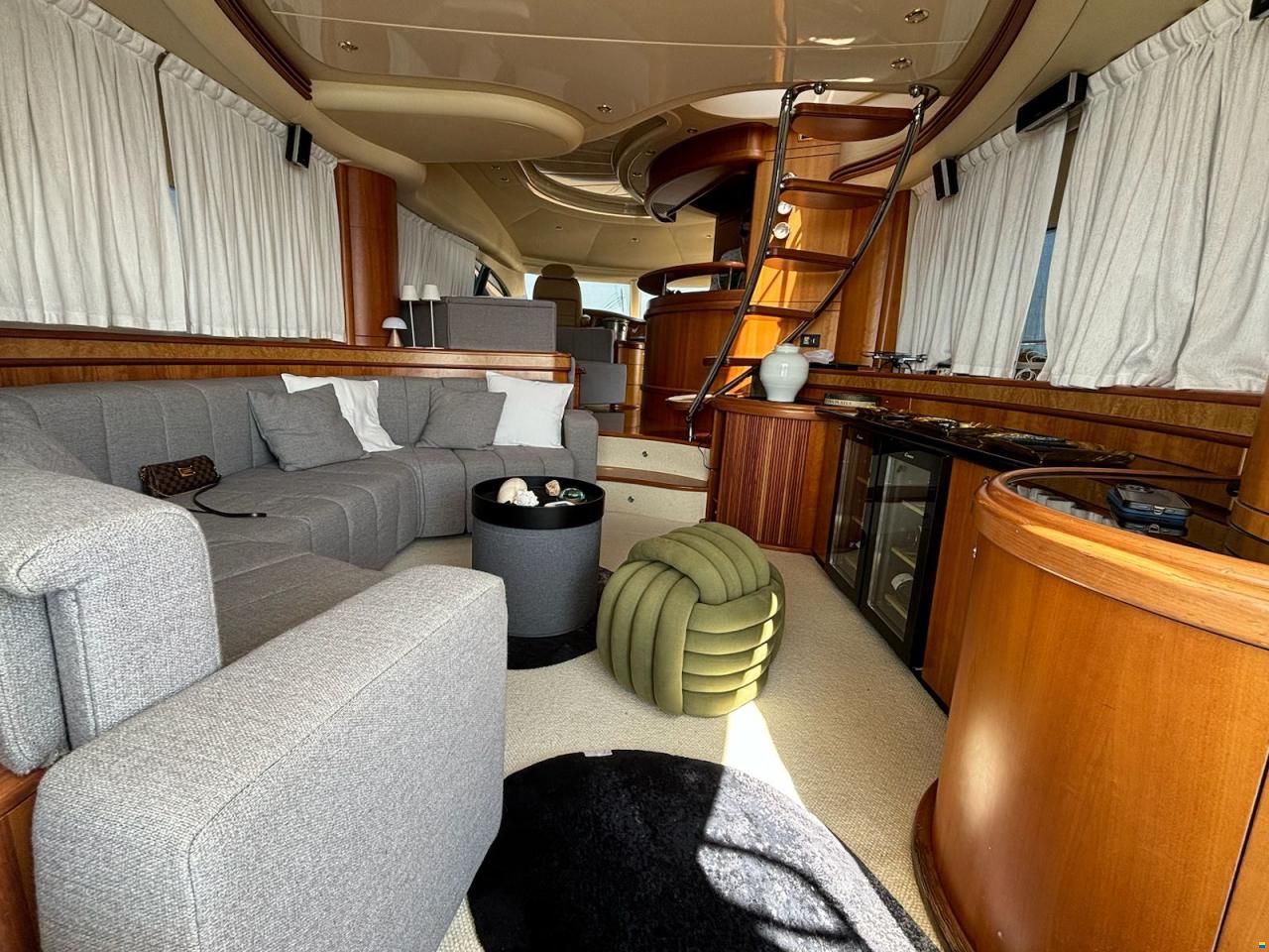 Azimut AZ 68 Fly