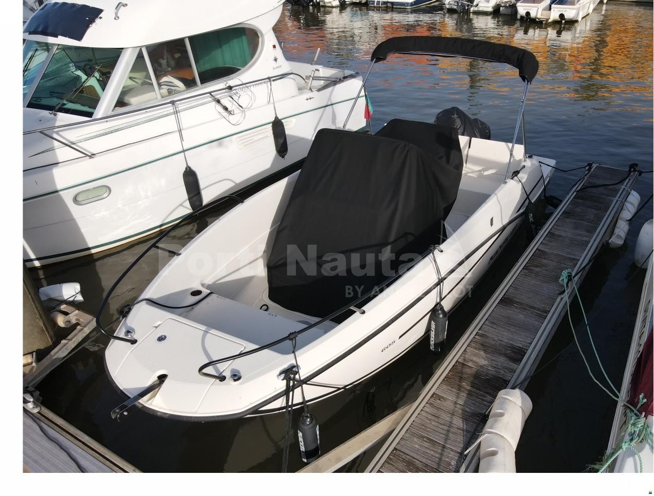 Quicksilver Activ 605 Open