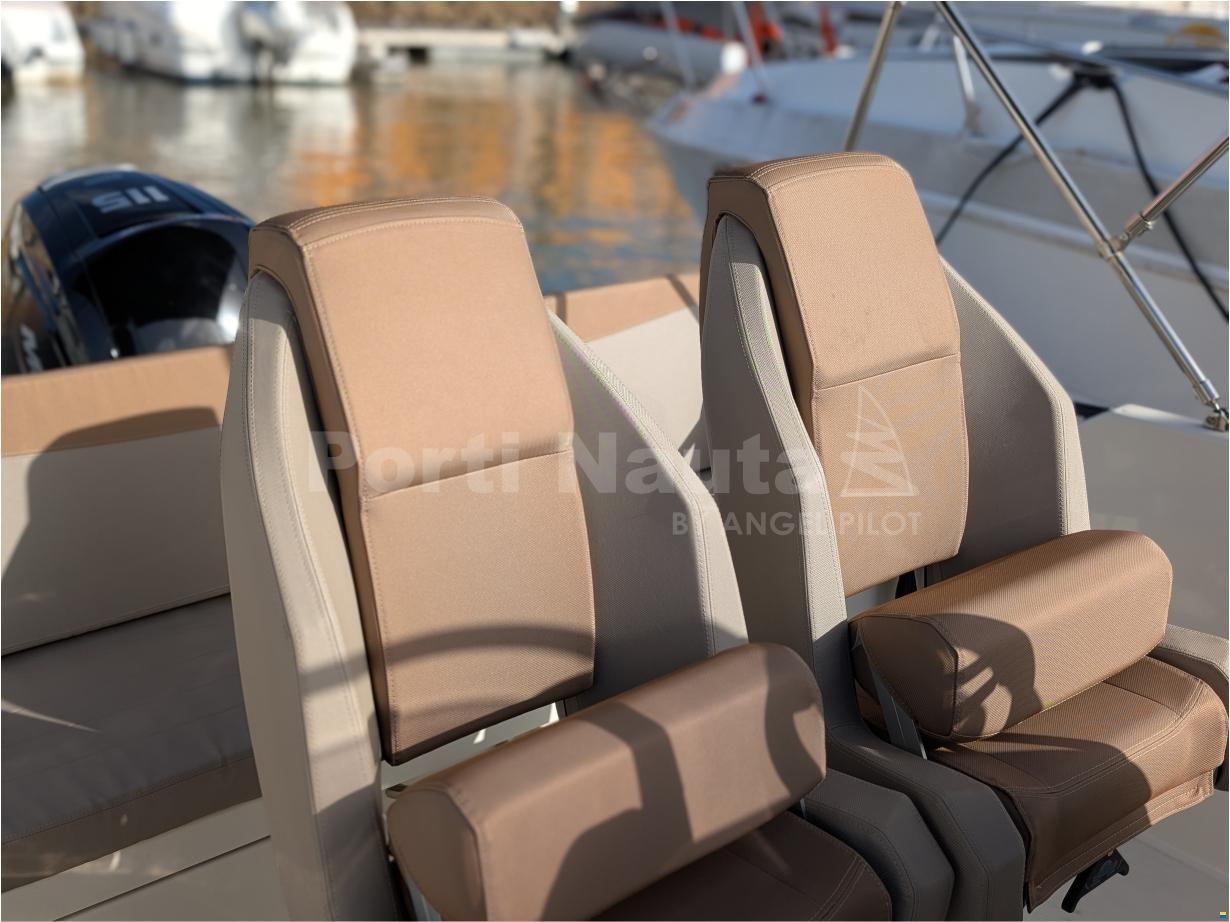 Quicksilver Activ 605 Open