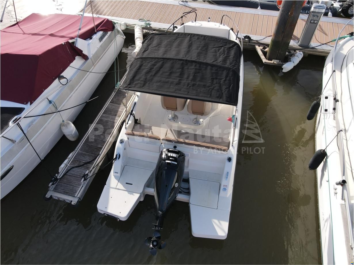 Quicksilver Activ 605 Open