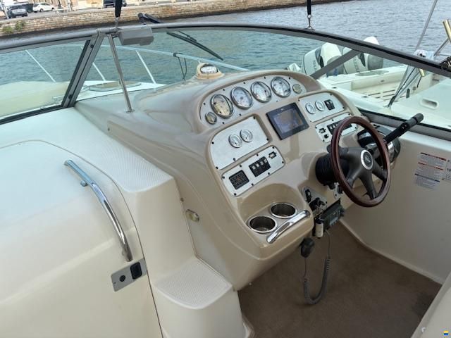 Chaparral 310 Signature