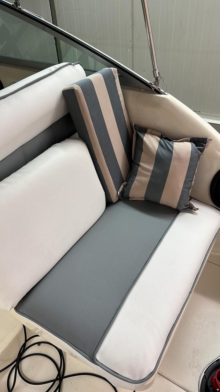 Sea Ray Sundancer 270