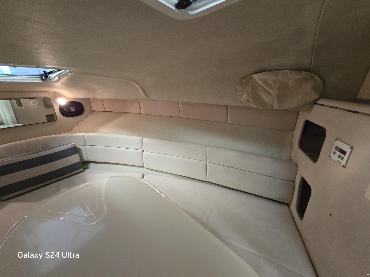 Sea Ray Sundancer 270