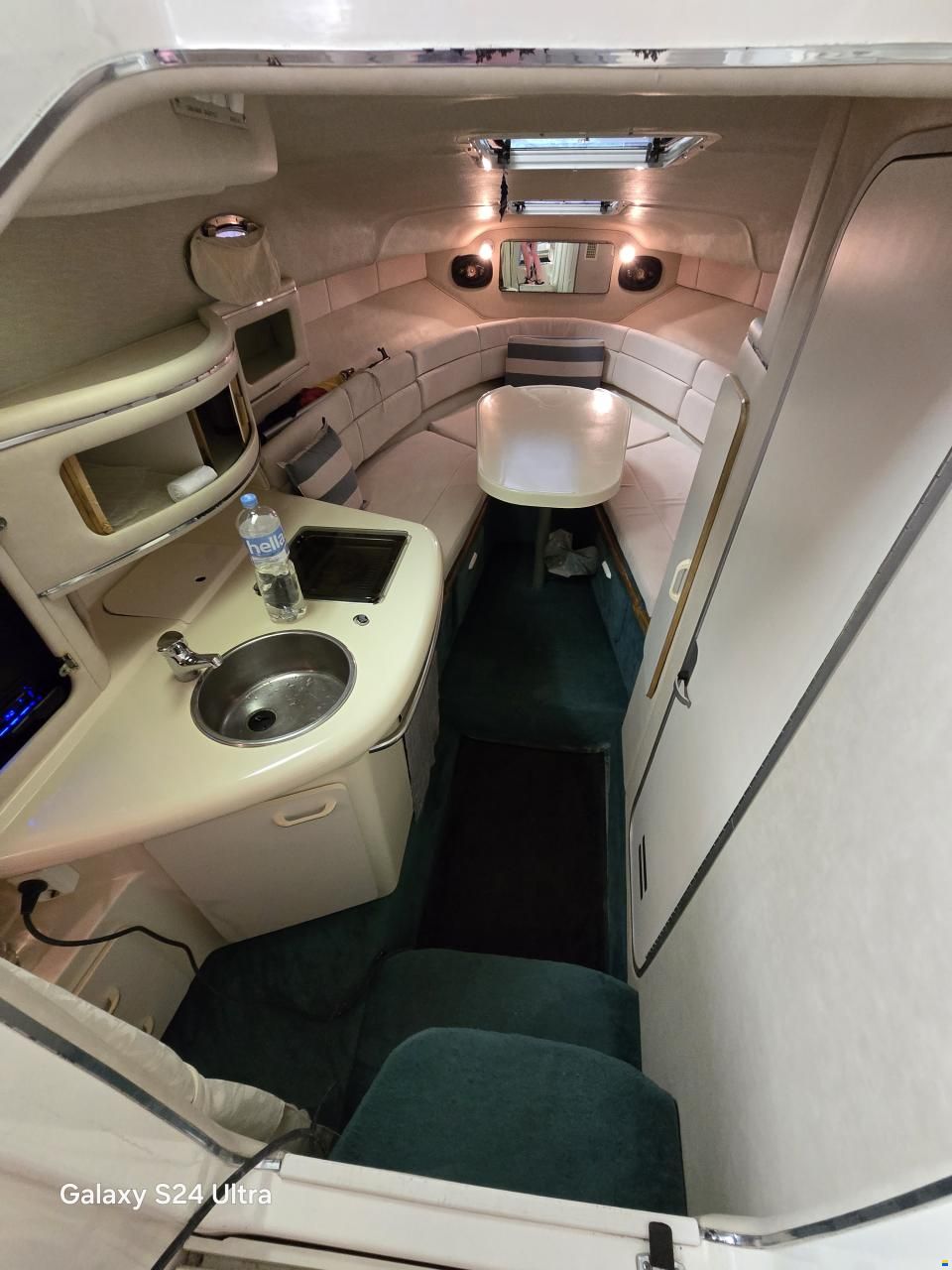 Sea Ray Sundancer 270