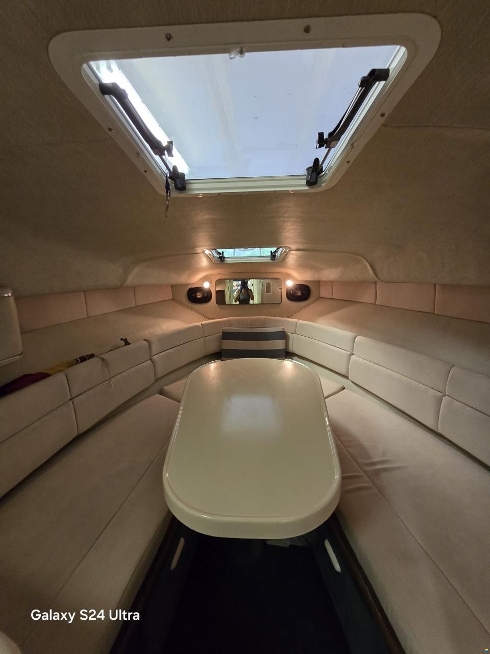 Sea Ray Sundancer 270