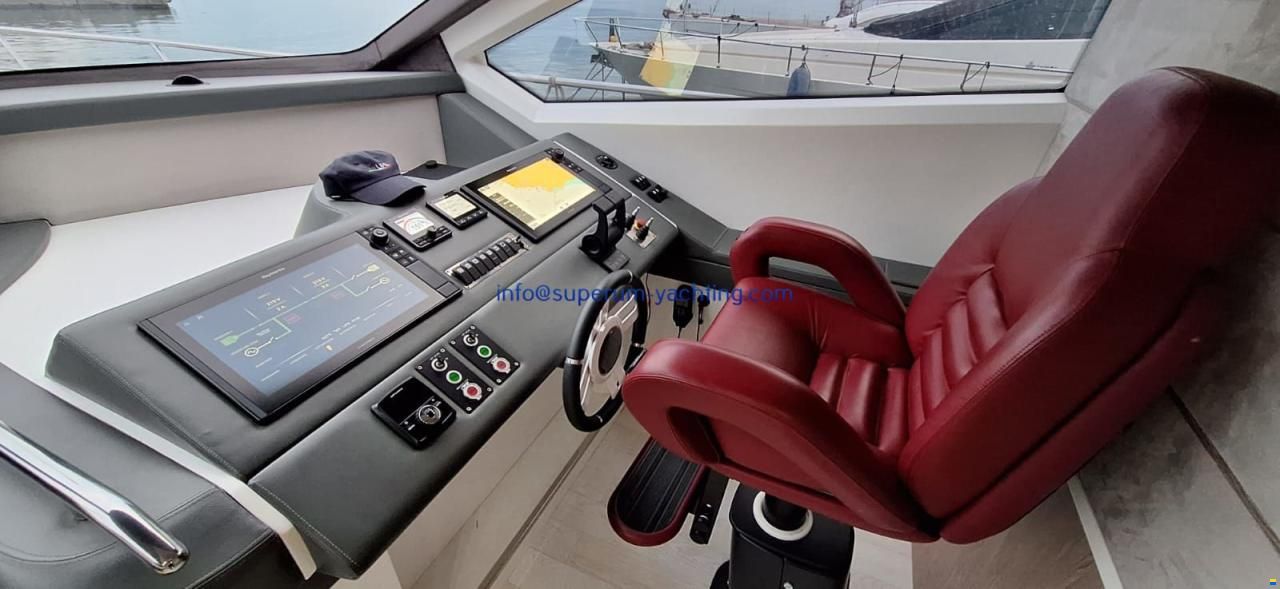 Azimut 75