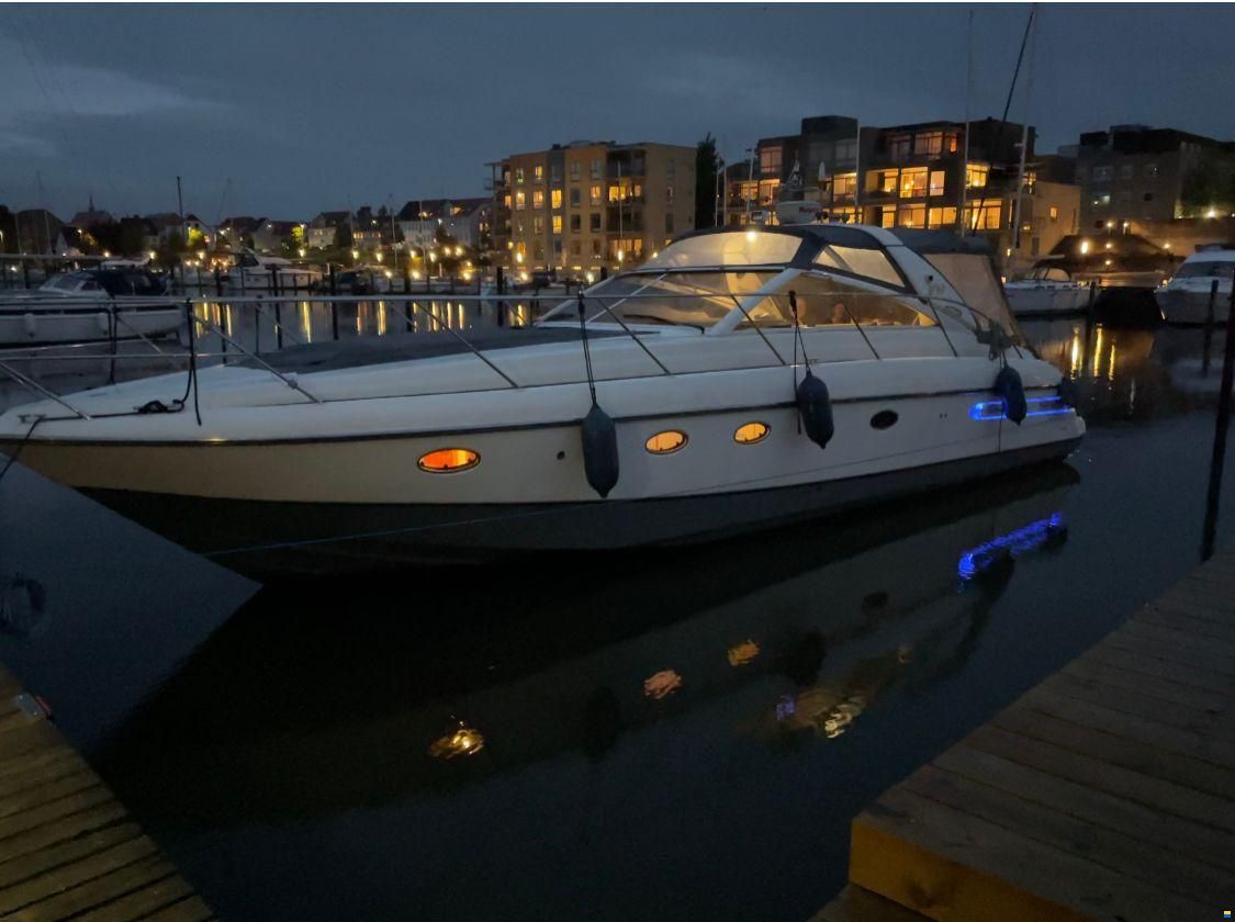 Princess V42