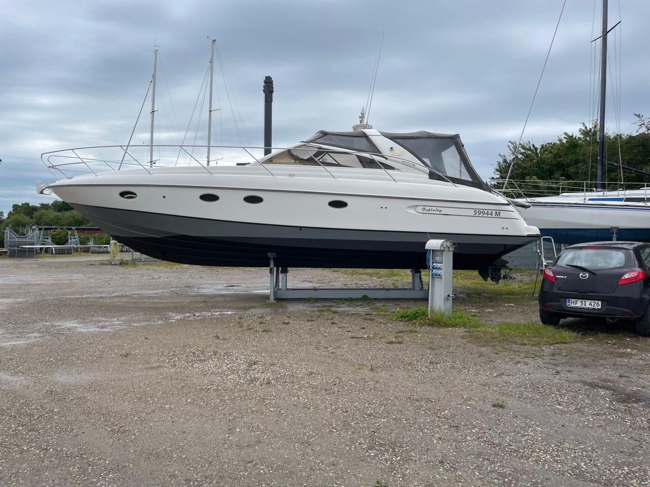 Princess V42
