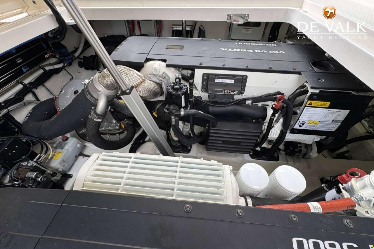 Riviera 39 Open Flybridge