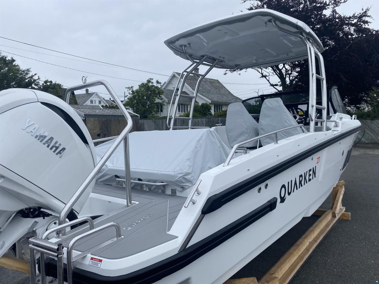 Quarken 27 T-Top