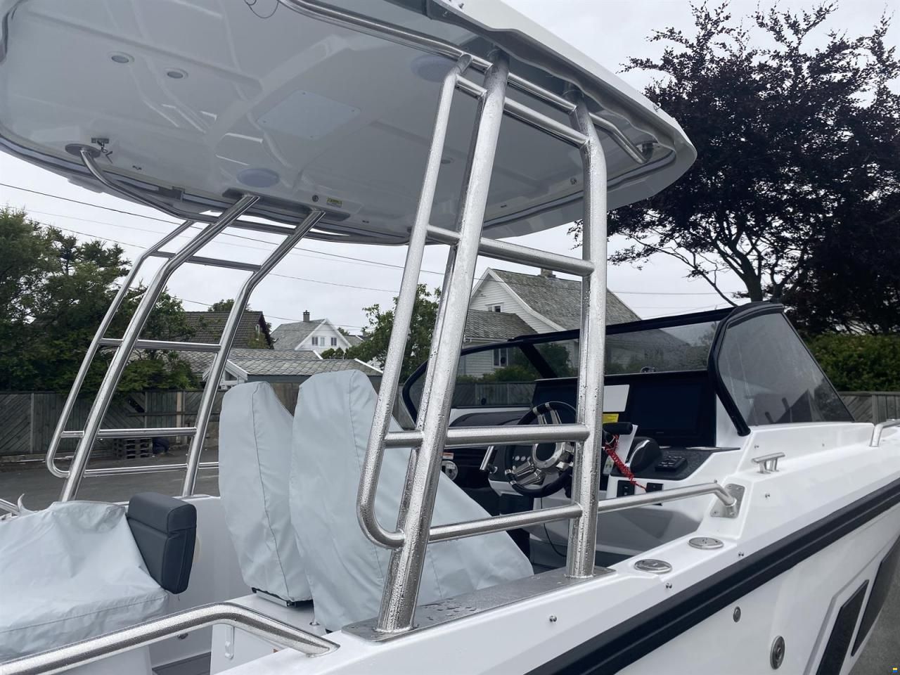 Quarken 27 T-Top