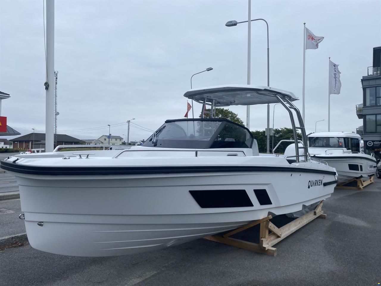 Quarken 27 T-Top