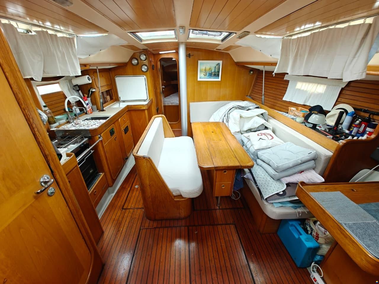 1985 Beneteau Oceanis 390, EUR 46,000