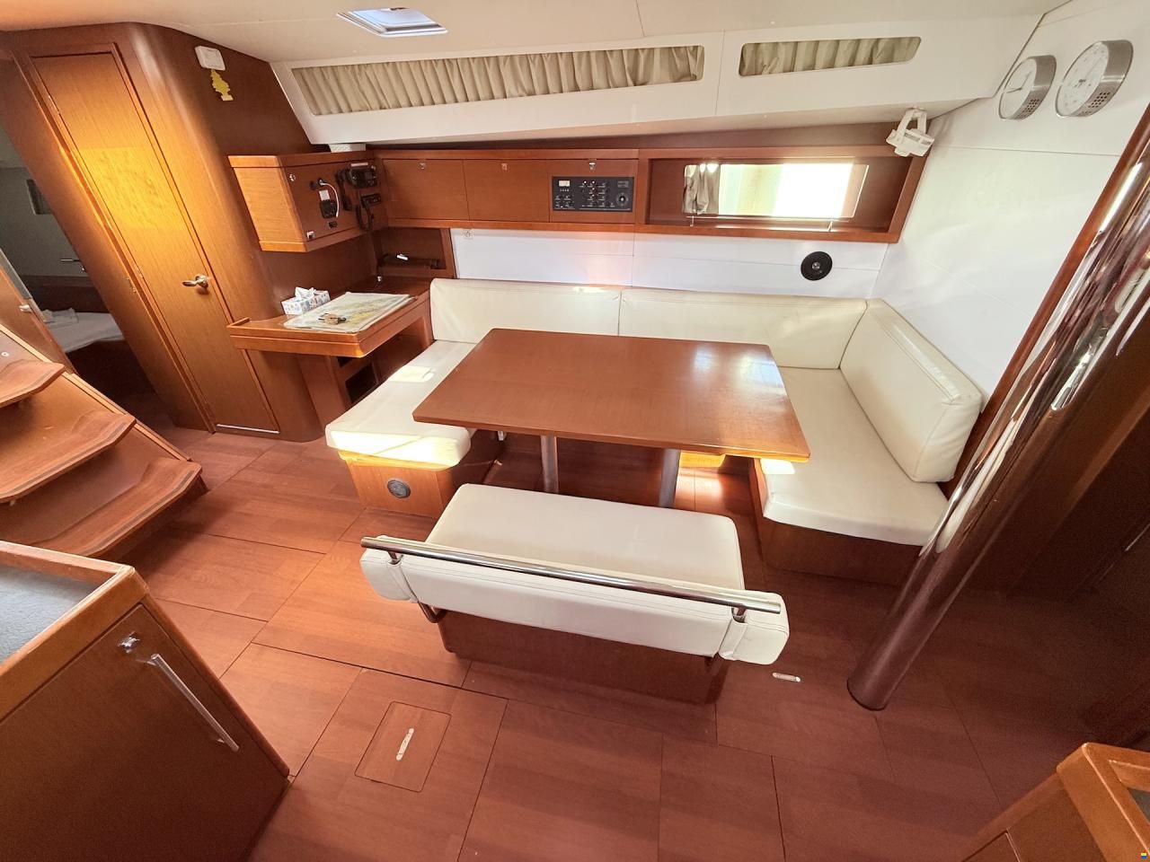 Beneteau Oceanis 48