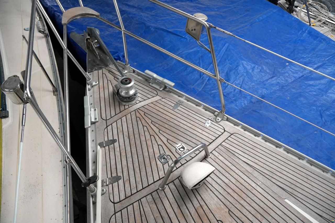 Sweden Yachts 370
