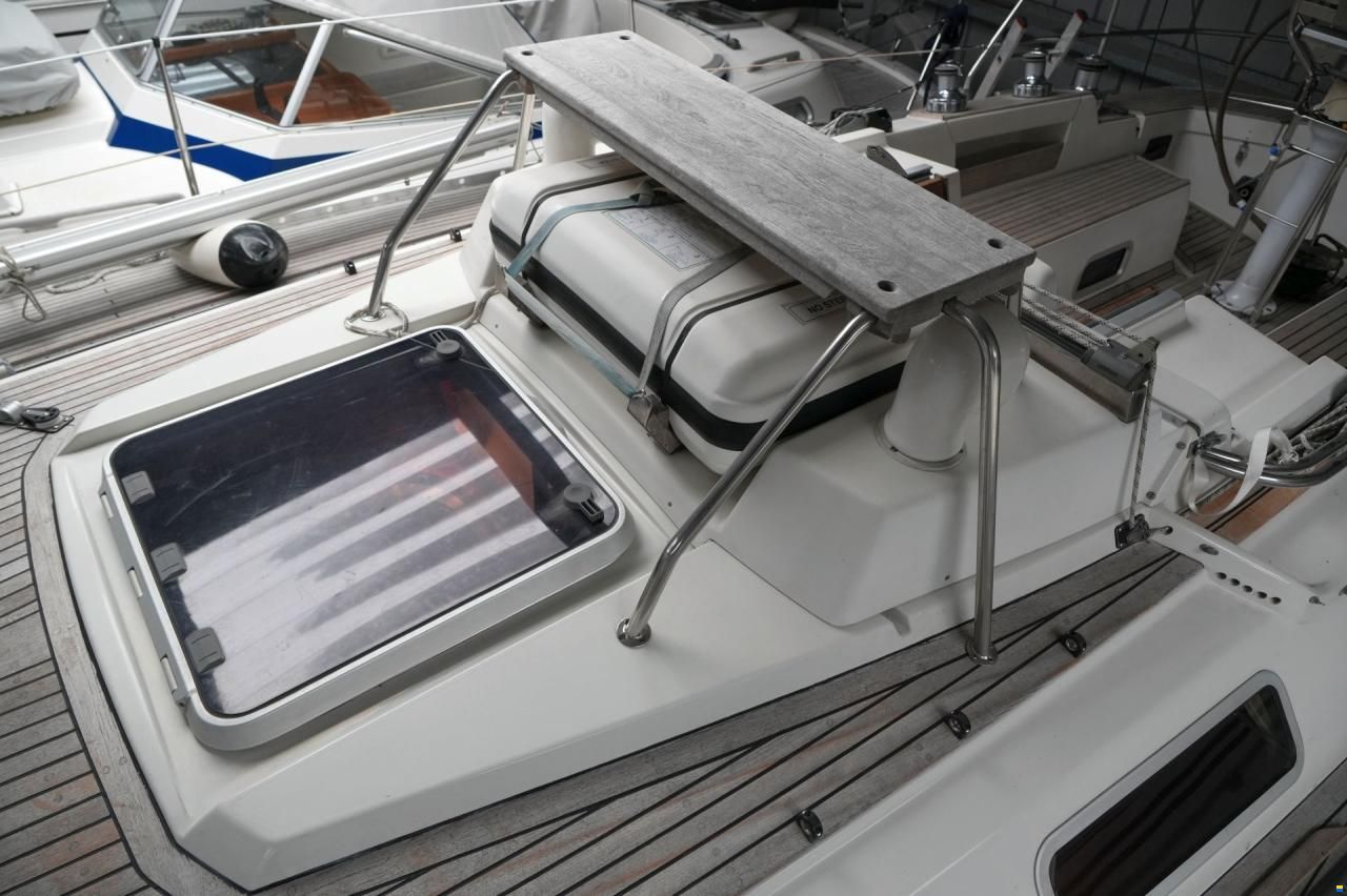 Sweden Yachts 370