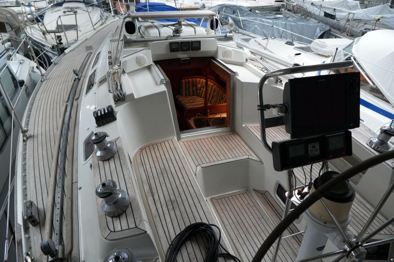 Sweden Yachts 370