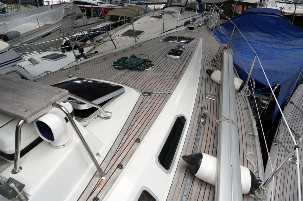 Sweden Yachts 370