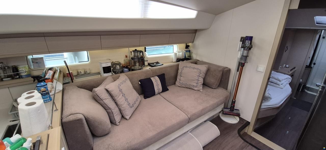 Jeanneau 64 Yacht