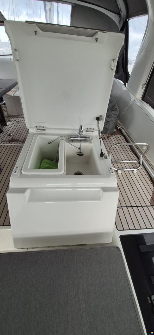 Jeanneau 64 Yacht
