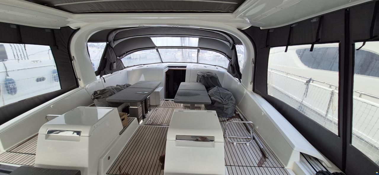 Jeanneau 64 Yacht