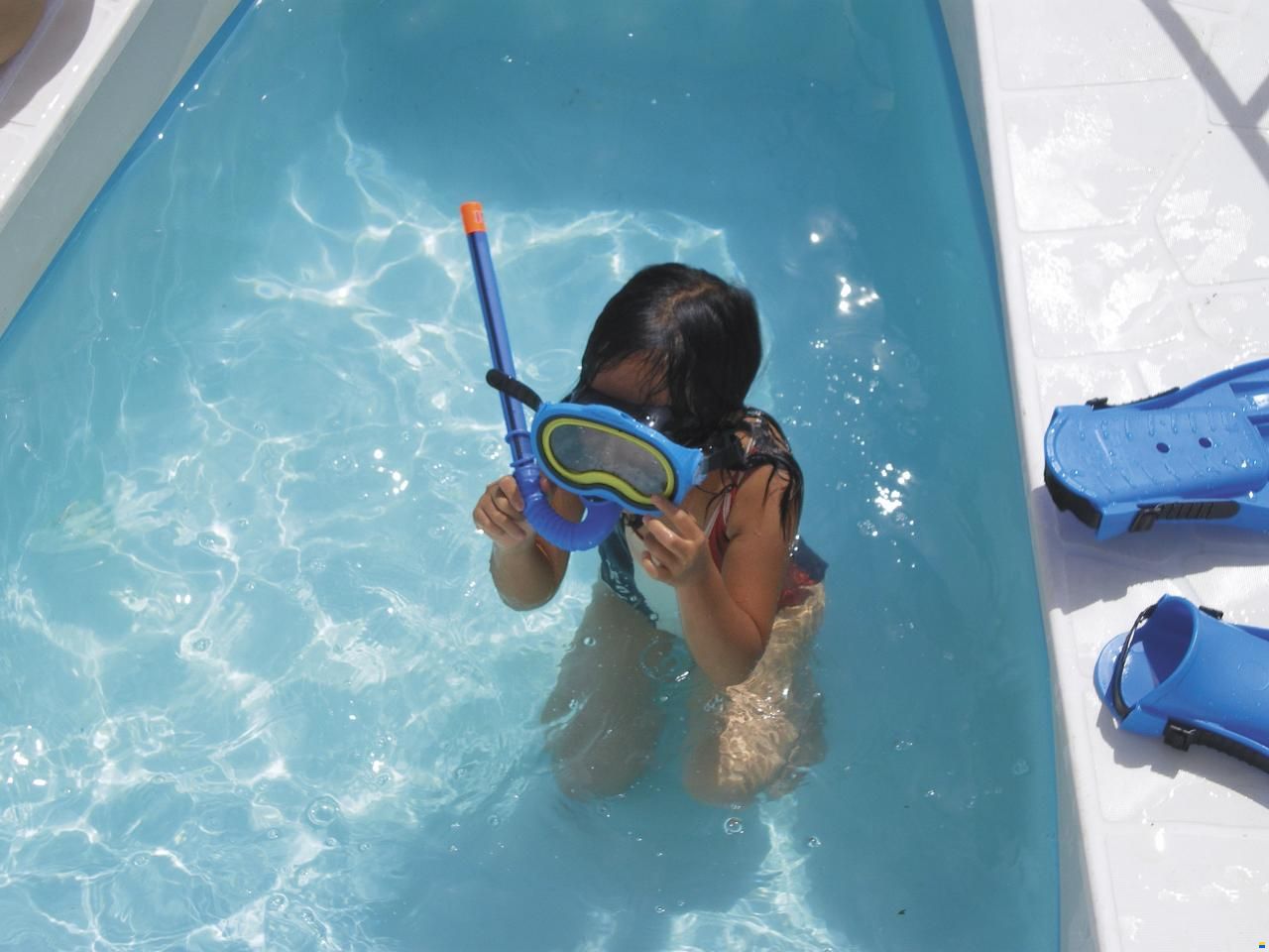 Nicols Yacht POOL 1