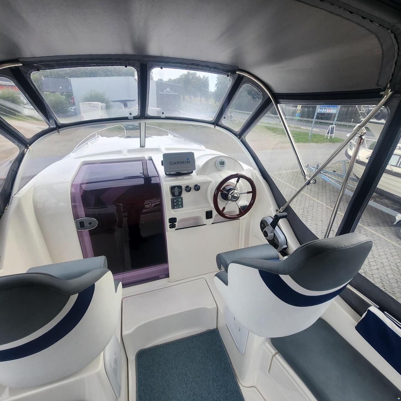 Aqua Royal 780 Cabin