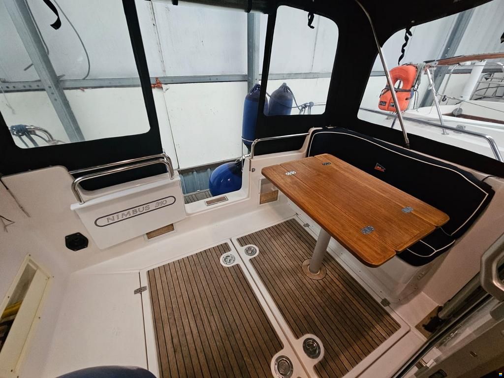 Nimbus 310 COUP&Egrave;