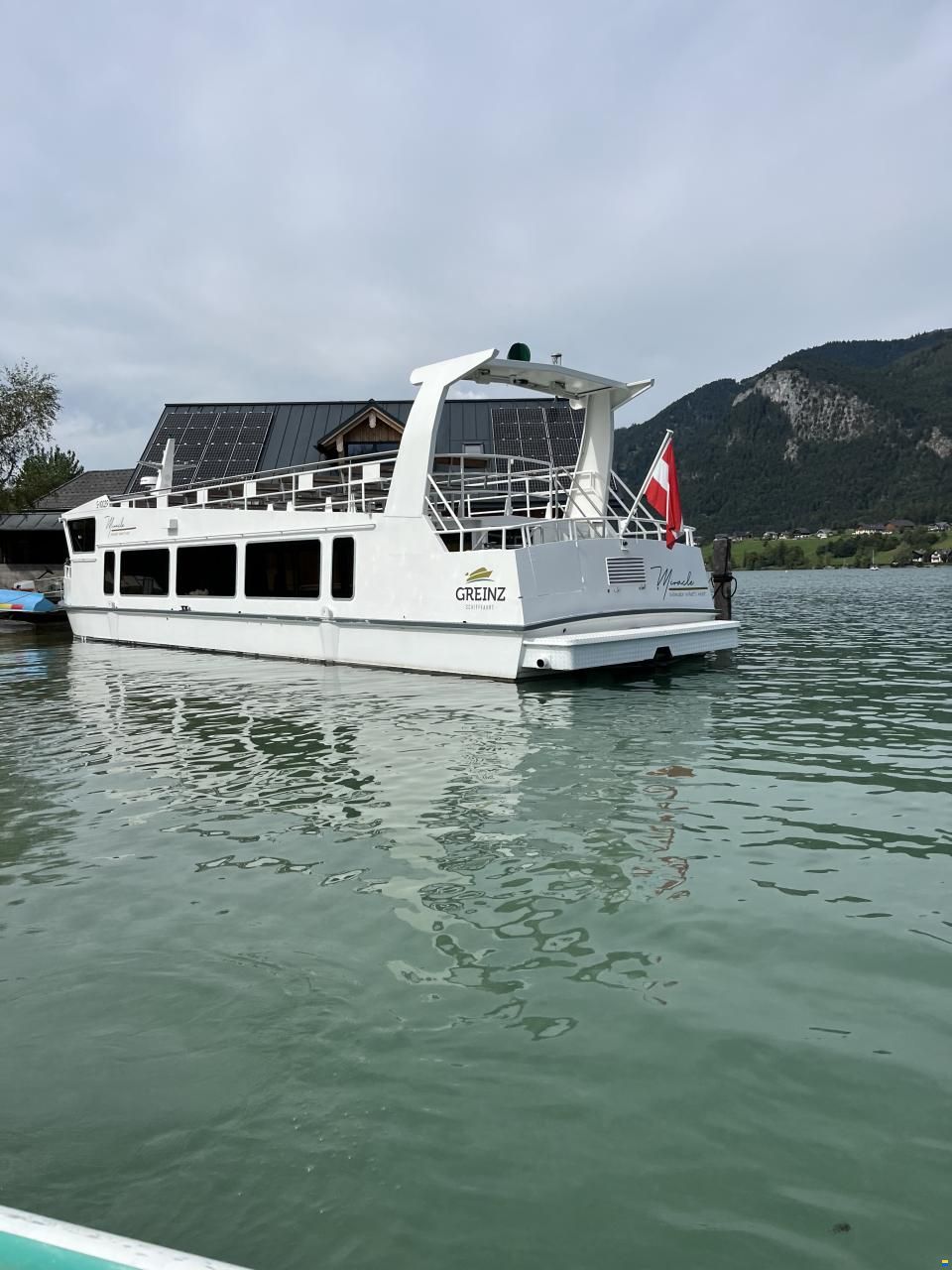Fahrgastschiff