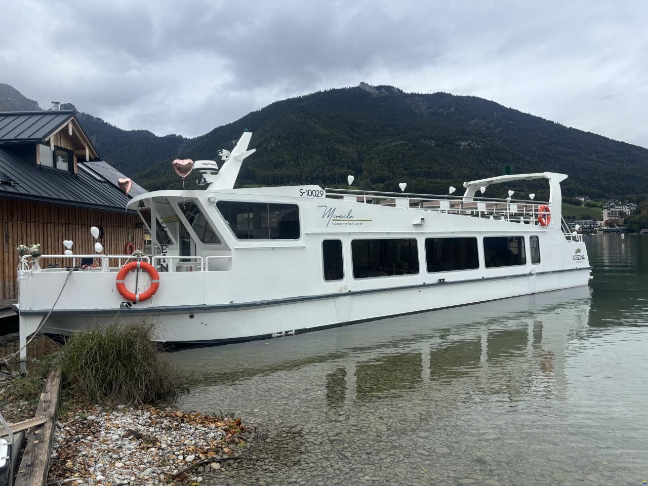 Fahrgastschiff