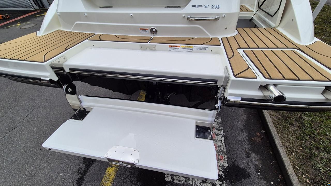 Sea Ray SPX 210 Europe