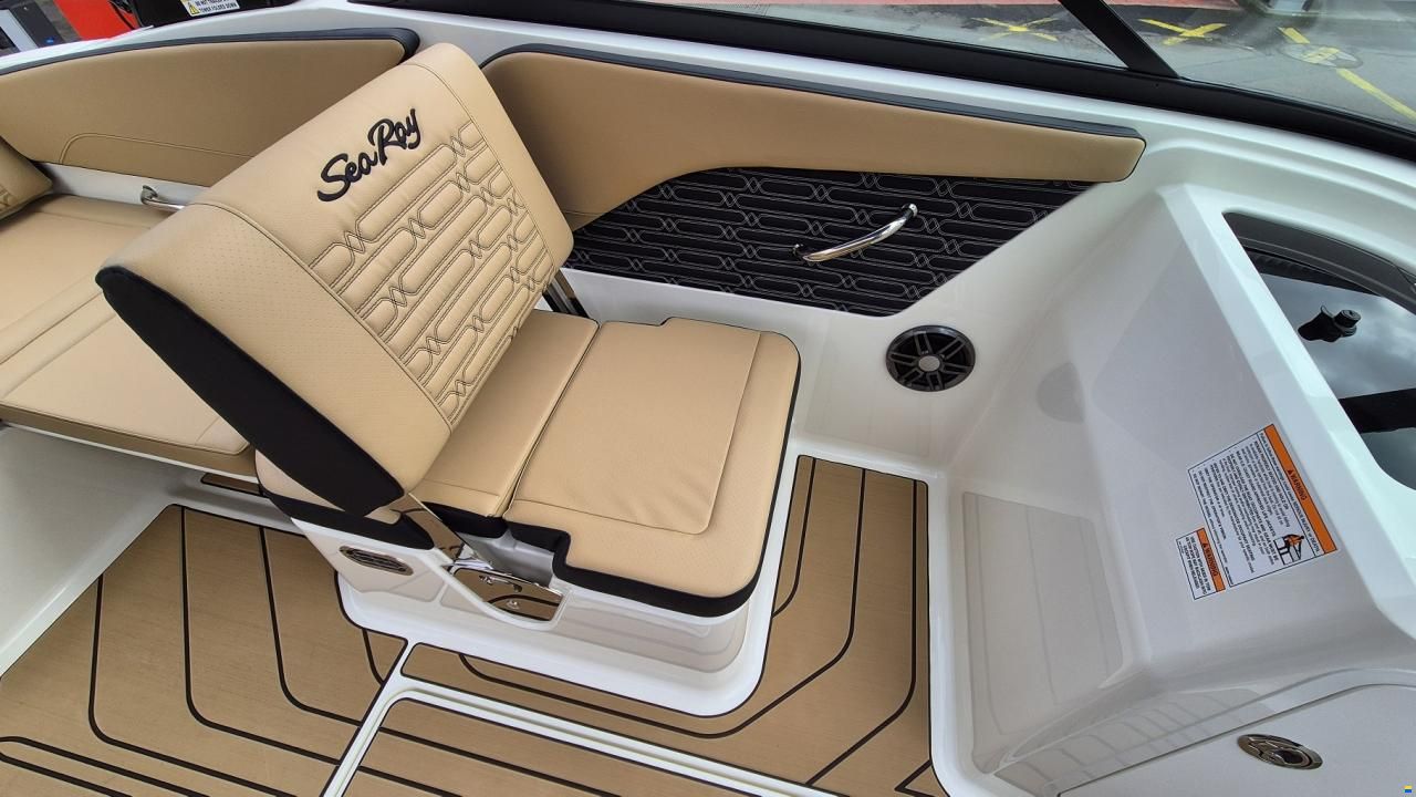 Sea Ray SPX 210 Europe