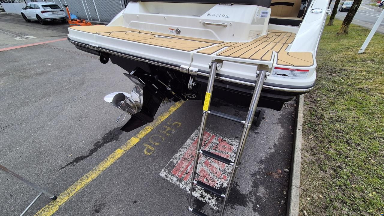 Sea Ray SPX 210 Europe
