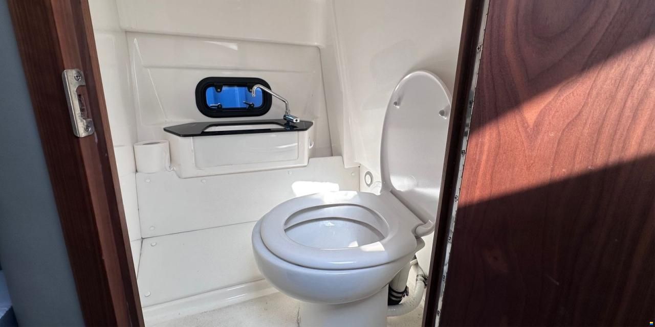 Karnic CS700 S Cabin Cruiser